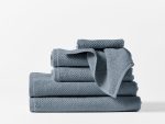 sp23_airweightorganictowel_jade_1_lifestyle_pdp_5_c6ea6b1b-07c2-4b75-8bb9-c0c8ea96243a