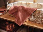 sp23_airweightorganictowel_jade_1_lifestyle_pdp_5_c6ea6b1b-07c2-4b75-8bb9-c0c8ea96243a