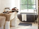 sp23_airweightorganictowel_jade_1_lifestyle_pdp_5_c6ea6b1b-07c2-4b75-8bb9-c0c8ea96243a
