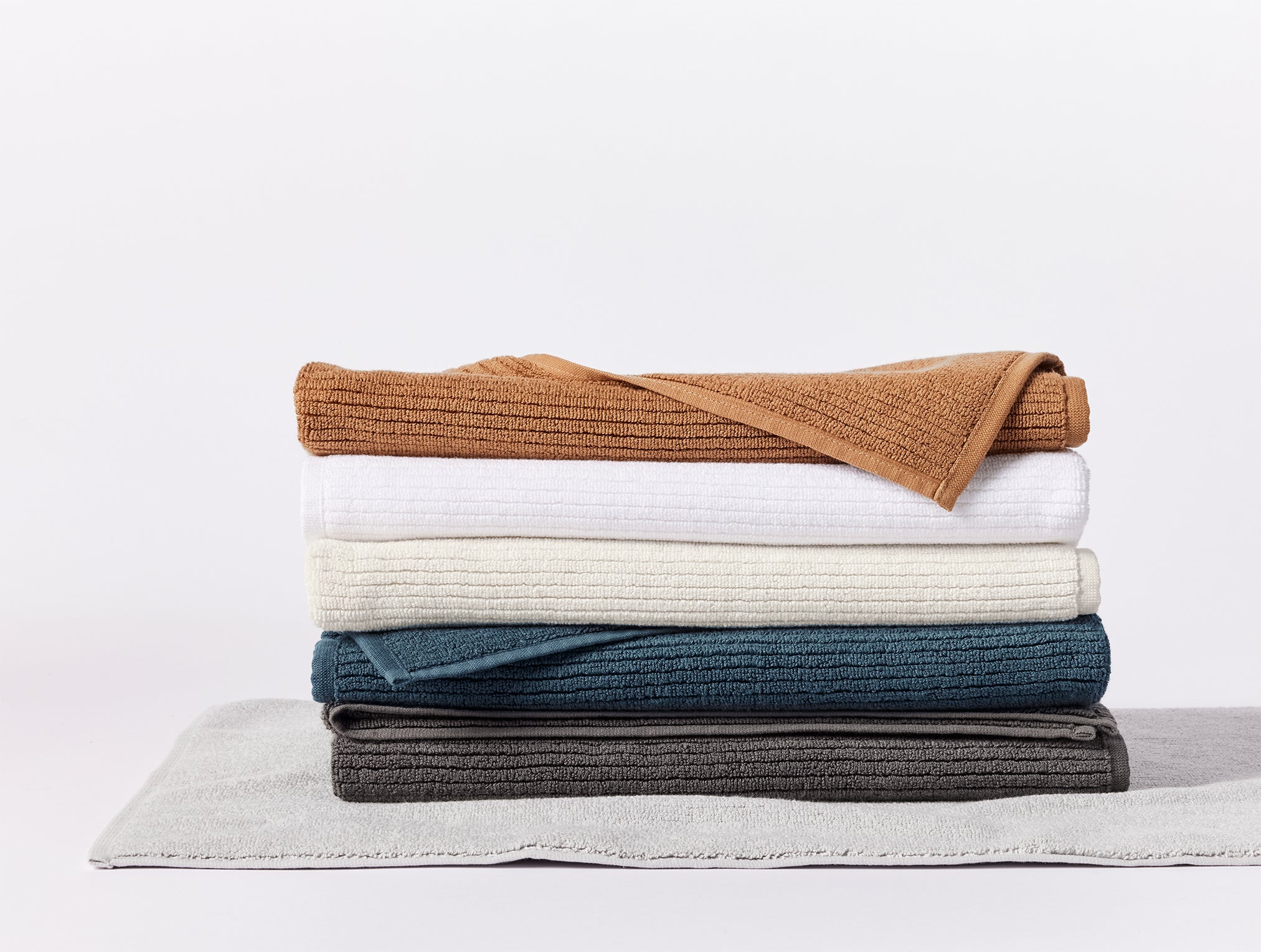 PDP_Temescal_BathMat_Stack_Towel_MultiColor_SP23_1338_365c917a-c742-453a-a310-a3127d898680