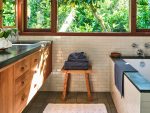 sp23_airweightorganictowel_jade_1_lifestyle_pdp_5_c6ea6b1b-07c2-4b75-8bb9-c0c8ea96243a