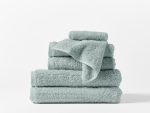 cloudloom_towels_b_sp21_1_d853666d-a498-4984-b53a-16428c170a77