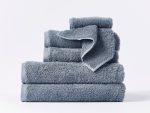 cloudloom_towels_b_sp21_1_d853666d-a498-4984-b53a-16428c170a77