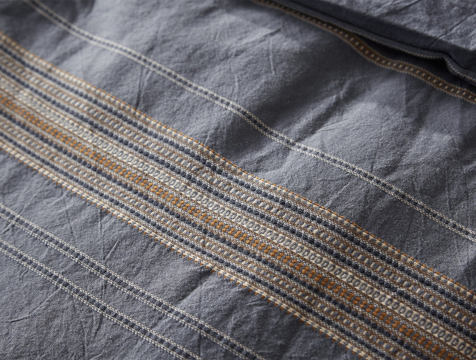 pdp_lobos_duvet_azure_a_sp21_detail_33295_3__1_fef1ef9d-7443-4a54-8fc4-c0ade7ee265e