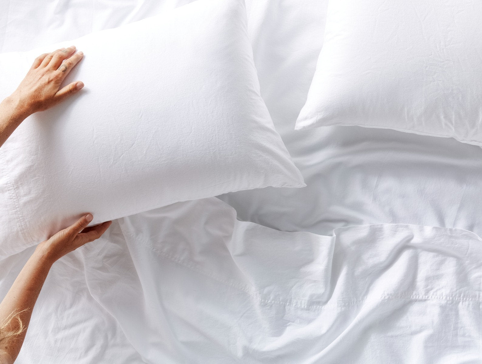 pdp_relaxedsateen_sheets_alpinewhite_c_fall21_2206_1__1_c7704008-5323-48e4-a9a5-aaed119626b4