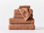 cloudloom_towels_b_sp21_1_d853666d-a498-4984-b53a-16428c170a77